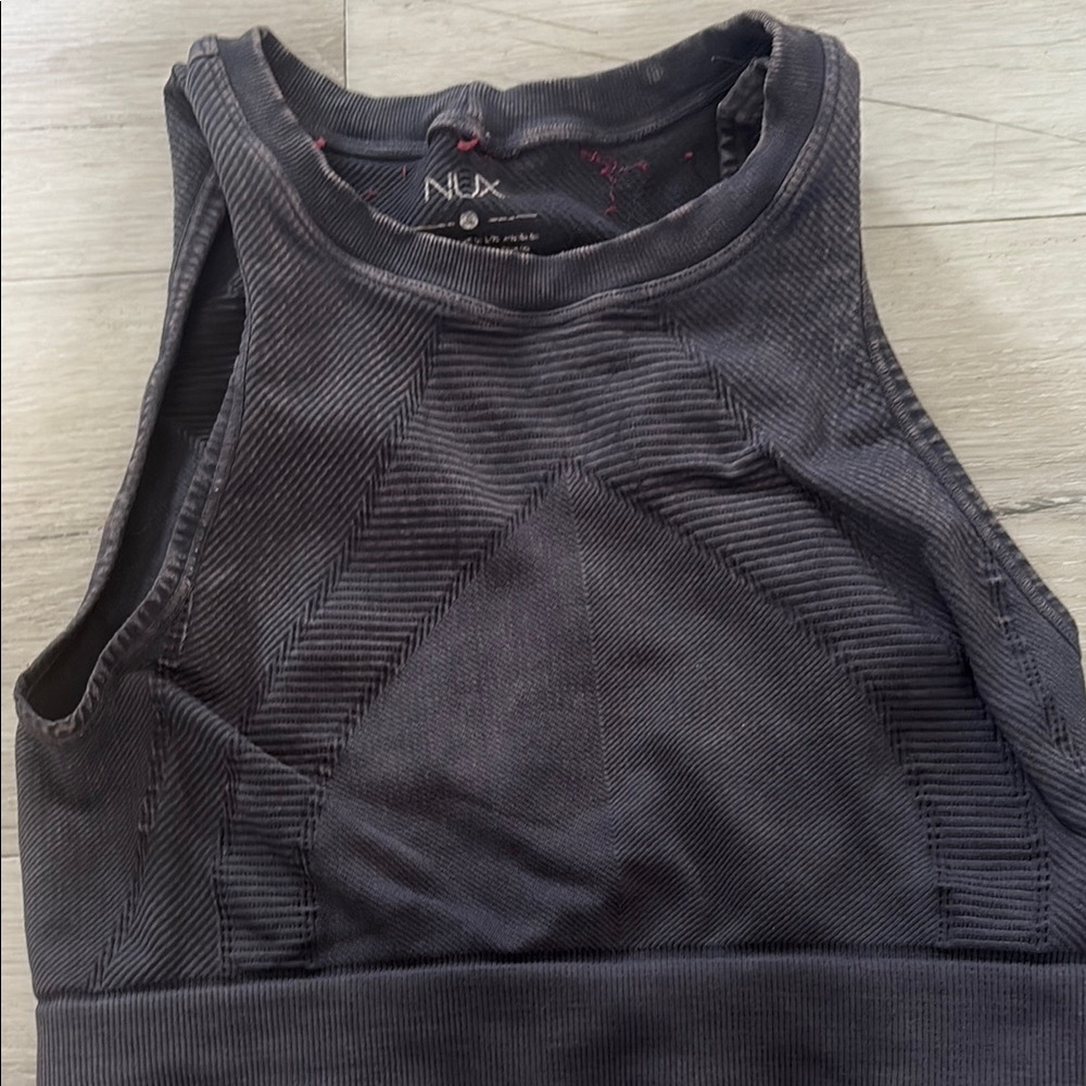 NUX Gray Ribbed Crop Tank Top